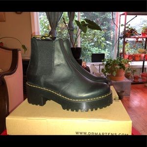 Dr marten rometty chelsea boot